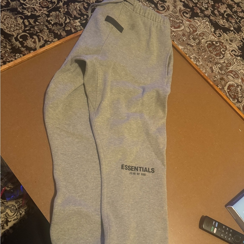 Fear of God Essentials Sweatpants Mens Small Oatmeal Streetwear Casual Lounge